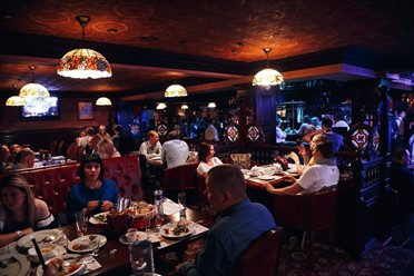 Фото компании  Royal Pub &amp; Restaurant, английский паб-бильярдная 20