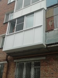 Остекление с выносом в Омске