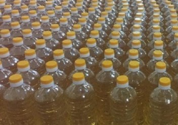 Подсолнечное масло в бутылках