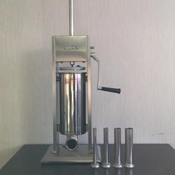 предназначен для приготовления купат, колбас и прочих мясных изделий. С его помощью производится автоматическая набивка готовой смеси в искусственную или натуральную оболочку