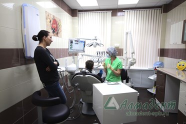 Фото компании ООО Стоматологическая клиника «Алмадент» 9