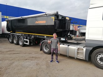 Самосвальный полуприцеп JM KIPPER уезжает к клиенту СГМ-ГРУПП (SGMTRUCKS.RU)