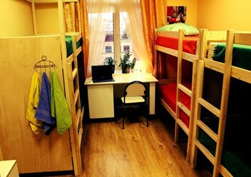 Отличный хостел возле метро Окружная и Петровско разумовская.  Мы сделали новый ремонт, обновили всю мебель и всегда рады новым гостям и интересным знакмоствам. торопитесь количество мест ограниченно!