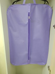 Чехол для одежды. Размеры 60*100. Материал спанбонд, две ручки,  рулонная молния. Цена 95 рублей