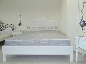 Двуспальная кровать с ручной резьбой из натурального массива ольхи купить