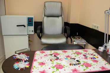 Фото компании ООО Салон красоты «Эконом - студия» 18