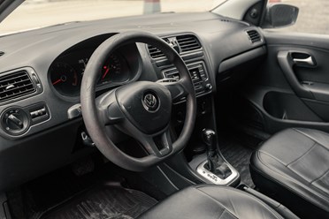 Салон автомобиля Volkswagen Polo