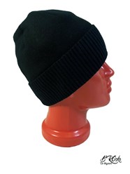 чёрная мужская шапка