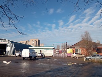 Въезд на круглосуточную автостоянку