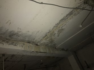 Техническое состояние основных конструкций больниц и поликлиник на сегодняшний день оставляет желать лучшего.