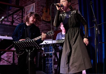 Фото с концерта, хотите ли вы выступать на одной сцене с профессиональными музыкантами?