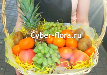 Фруктовая корзина &quot;Витаминный микс&quot; . Сравнить с букетом сайта можно здесь: https://cyber-flora.ru/fruktovaya-korzina-vitaminnyy-miks/