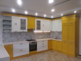 Кухня Желтая из массива дерева