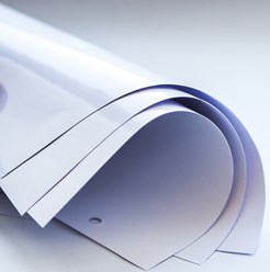 Самоклеящаяся плёнка для печати SkyFlex с глянцевой или матовой поверхностью.  Для самоклеящихся указателей или рекламных щитов, интерьерной и уличной рекламы. Не смазывается при печати. Быстро сохнет