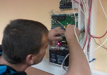 Подключение прибора (пусконаладка)