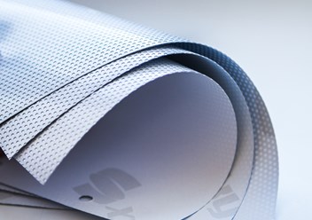 Перфорированная плёнка для печати SkyFlex. Для интерьерной и уличной рекламы, оформления интерьеров, витрин. Обеспечивает односторонний просмотр для интерьерной рекламы. Высокая устойчивость на разрыв