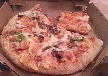 Фото компании  Domino&#x60;s Pizza, сеть пиццерий 4