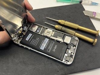 Замена аккумулятора на iPhone 5S