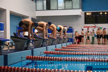 Спортивный клуб плавания Мягкая Вода проводит набор детей и взрослых .