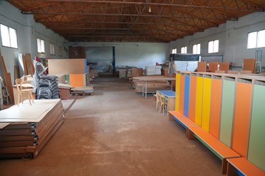 Мебель в наличии на складе. Школьная мебель в наличии, детские стулья в наличии, школьные доски в наличии.