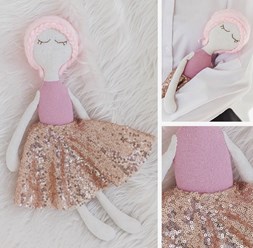 Наборы для шитья. Интерьерная кукла. Такая кукла будет отличным подарком близким и друзьям. В набор для шитья входит всё необходимое: ткань, выкройки, декор, волосы, инструкция.