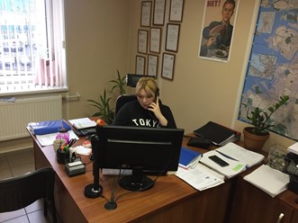 Работа в офисе кипит.