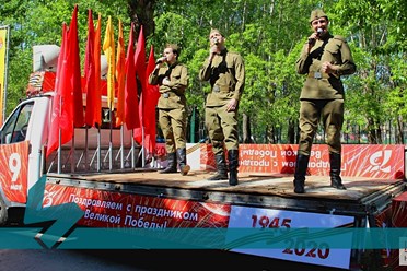 В центре внимания: широкоформатная печать для праздничного декора