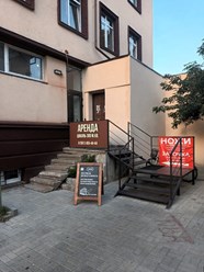 Вход в здание