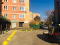 Офис расположен в центре города, имеется парковка. Рядом городской рынок, парк отдыха, сетевые и брендовые магазины. Кафе, которое не оставит никого равнодушным своей выпечкой.