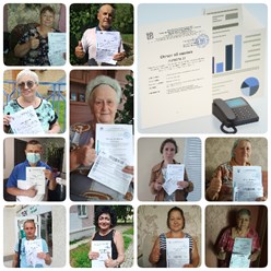 Фото клиентов с полученными документами