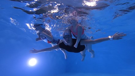 Фото компании ООО Бассейн "ШАРКИ" 4