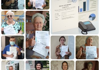 Фото клиентов с полученными документами