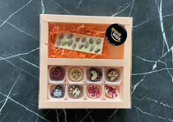 Шоколадные конфеты ручной работы