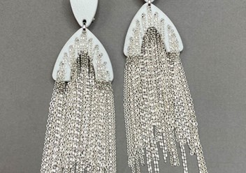 Серьги из натуральной кожи.
