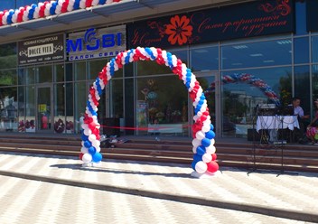 арки из шаров на открытие магазинов