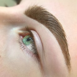 Окрашивание бровей краской