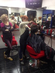 Обучение женским стрижкам, на курсах парикмахеров в учебном центре asta-La-vista.