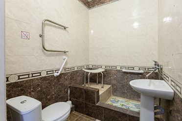 Туалет в комнате