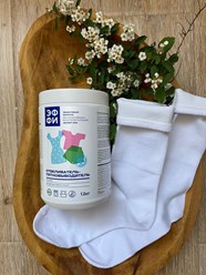 Предназначен для удаления пятен с одежды, белья, обивки мебели, салона автомобиля, ковров от трав, вина, плесени, крови, масел, красок и косметики, а также удалению пятен с любых гладких поверхностей.
