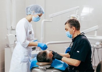 Фото компании  Стоматологическая клиника   «Лидер Дент» 5