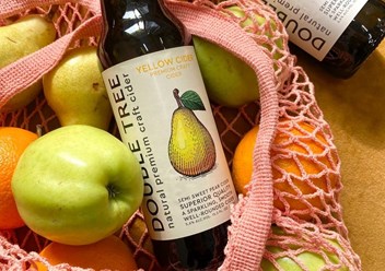 Сидр яблочный полусухой и грушевый Double Tree