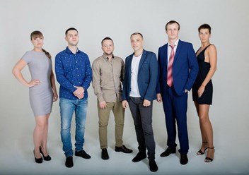 Наш дружный коллектив который рад и готов всегда Вам помогать.