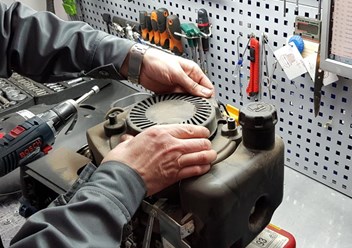 Фото компании ООО СЦ «Ремонт мотоблоков» 2