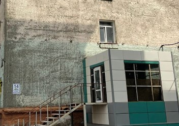 Вход  с четвертого подъезда