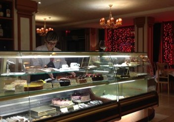 Фото компании  Опера, кафе-кондитерская 3