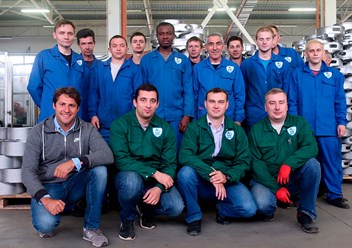 Наши клиенты — это пивные заводы, производители и дистрибьюторы квасов и напитков, пивоварни. Мы работаем только с надежными проверенными поставщиками, партнерами и клиентами.