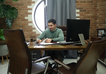 Пайзула Джаватханов - учредитель Компании, Генеральный директор