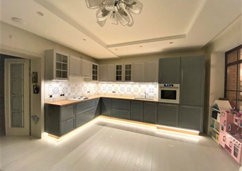 Угловая кухня на заказ от Modus Style