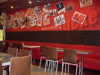 Фото компании  KFC, сеть ресторанов быстрого питания 24