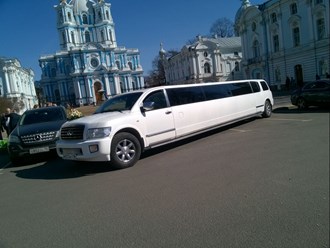 Фото компании ООО Адмиралтейские лимузины в СПБ 3